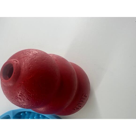Kong Dog Toys Lick Mat Treats Enrichment Activities Red Hollow Play Puppy - Picture 4 of 5